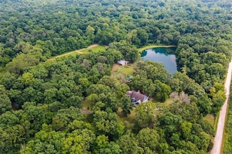 26725 S Bennett Rd, Freeman, MO 64746