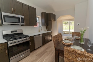 100 Cutters Dock Rd, Woodbridge, NJ 07095