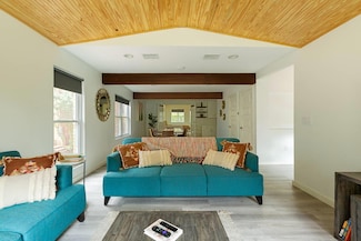 1703 Deerfield Dr, Austin, TX 78741