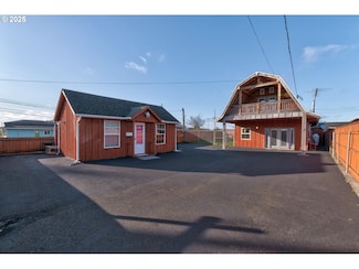 204 7th St SE, Long Beach, WA 98631