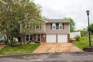 2316 Nantucket Ct, High Ridge, MO 63049