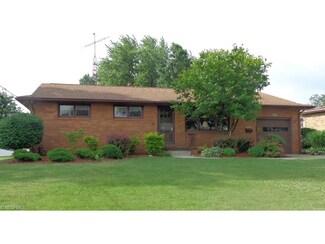 2614 16th St NW, Canton, OH 44708