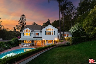11818 Laurel Hills Rd, Studio City, CA 91604