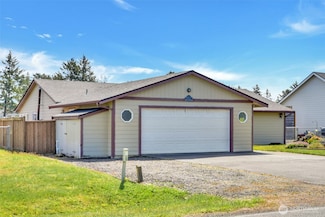 546 Canal Dr NE, Ocean Shores, WA 98569