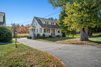 212 Elm St, Amesbury, MA 01913