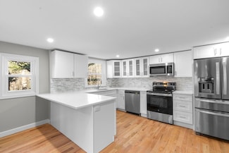 2 Chapel Hill Rd, New Milford, CT 06776