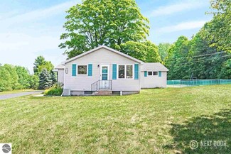 1737 Zimmerman Rd, Honor, MI 49640