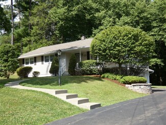22 Laine Ct, Apalachin, NY 13732
