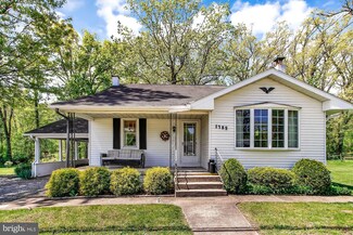 1785 Old Trail Rd, Etters, PA 17319