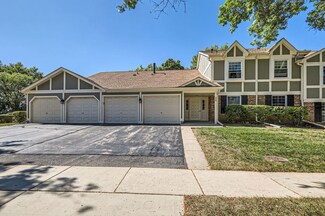 26 Waterbury Ln Unit O1, Schaumburg, IL 60193