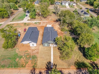 706 E Lincoln Ave, Guthrie, OK 73044