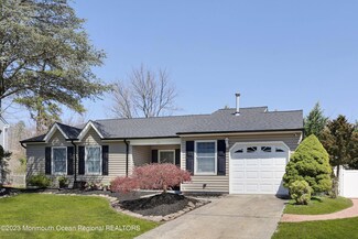 24 Providence Ln, Howell, NJ 07731