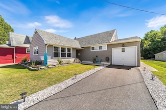 32 Rambo Ave, Gibbstown, NJ 08027