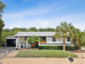 9913 Alavista Dr, Gibsonton, FL 33534