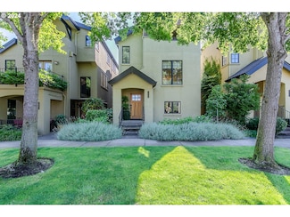2985 Lord Byron Place, Eugene, OR 97408