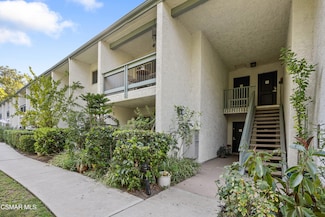 23637 Park Capri Unit 36, Calabasas, CA 91302