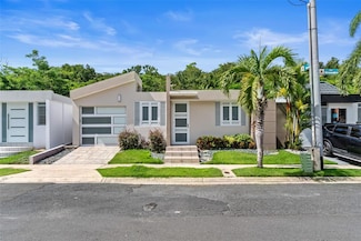 Almendro Los Colobos Park Unit AA27, Carolina, PR 00987