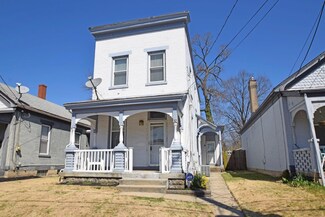 32 Maple St, Cincinnati, OH 45216