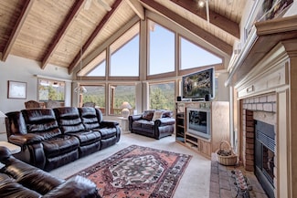 5000 N Trails End Dr, Pine, AZ 85544