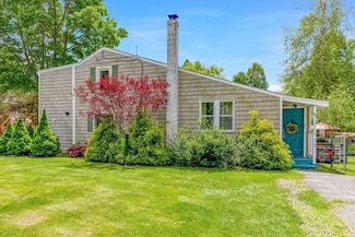 68 Cottage Rd, Newbury, MA 01951