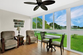 2112 Oakridge V Unit 2112, Deerfield Beach, FL 33442