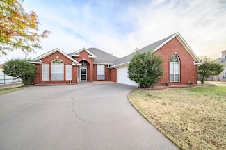 3022 Whitehall Ln, Wichita Falls, TX 76309