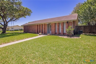 301 King Arthur St, Victoria, TX 77904