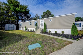 813 North St, Jackson Township, NJ 08527
