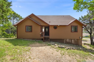 2033 Colleen Dr, Canyon Lake, TX 78133