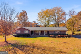2207 Blacksnake Rd, Mount Airy, GA 30563