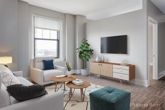 400 Walnut St Unit 703, Des Moines, IA 50309
