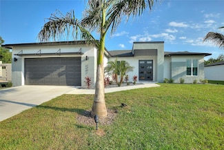 24419 SW Kingsway Cir, Punta Gorda, FL 33983