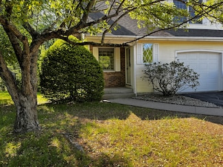 267 Strawberry Cir, Windsor, CT 06095