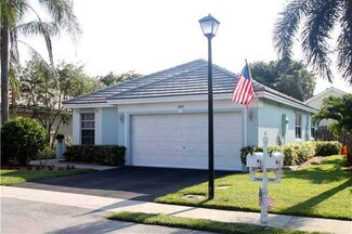 2989 Myrtle Oak Cir, Davie, FL 33328