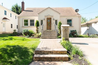2624 Tremley Point Rd, Linden, NJ 07036