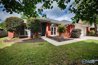 106 Claytor Ln, Madison, AL 35758