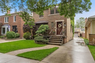 6338 N Le Mai Ave, Chicago, IL 60646