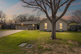 5202 Prince Charles Ct, Arlington, TX 76017