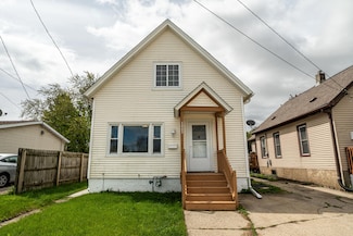 1005 44th St, Kenosha, WI 53140