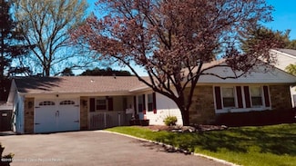 77 Andover Ln, Matawan, NJ 07747