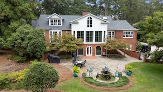 602 Henrietta Ave E, Greenwood, SC 29649