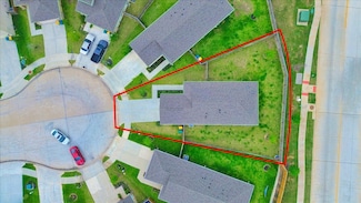 2051 W Darlington Oak Ct, Conroe, TX 77304