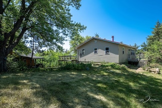 5567 N Mill Creek Rd, Scales Mound, IL 61075