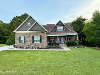 135 Otway Burns Dr, Swansboro, NC 28584