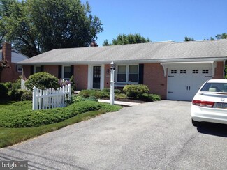 280 Tennyson Dr, Lancaster, PA 17602