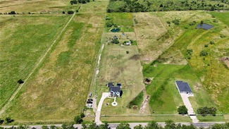 310 Toth Rd, Alma, TX 75119