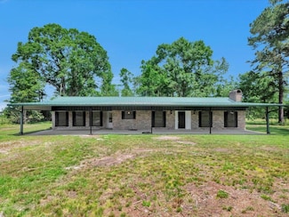 315 Circle g Ln, Huntington, TX 75949