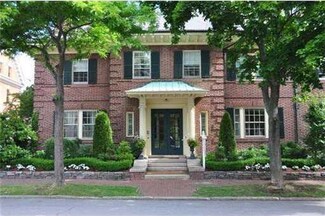 87 Carroll St, Portland, ME 04102