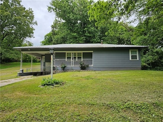 708 N Oak St, Harrison, AR 72601
