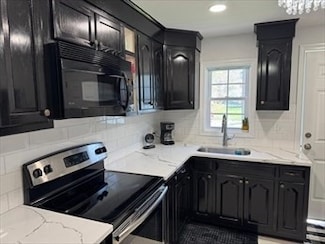 94 1st St Unit 6, Lowell, MA 01850
